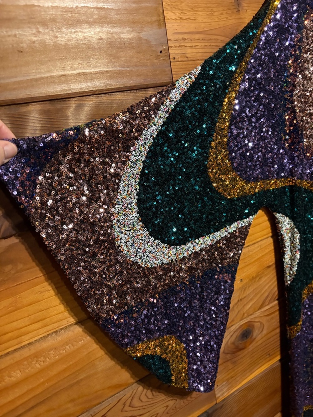 La Vie Style House En Rose Multicolor Sequin Wave Dress in Purple, Green, Gold - Picture 3 of 8